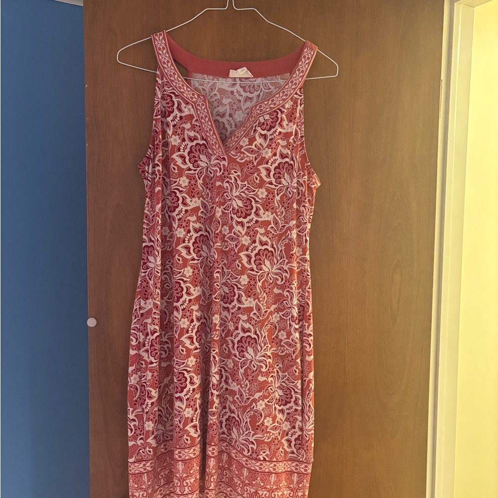 Elegant Pink and White Floral Midi Dress